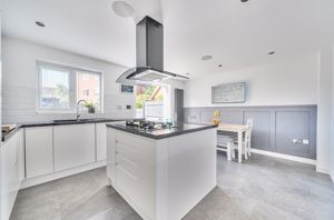 Kitchen breakfast room angle 3- click for photo gallery